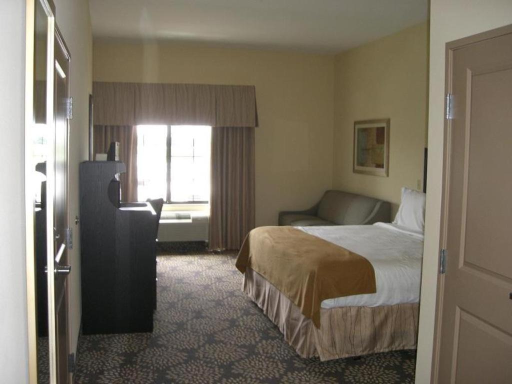 Holiday Inn Express Hotel & Suites Grand Island By Ihg Exterior foto