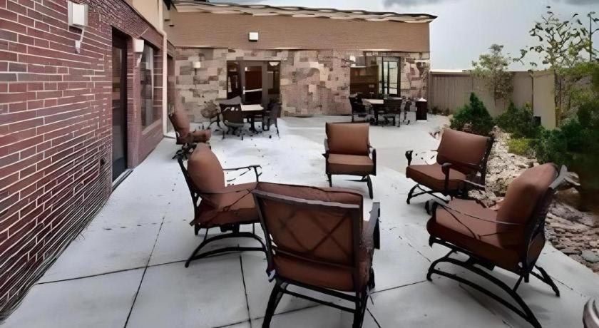 Holiday Inn Express Hotel & Suites Grand Island By Ihg Exterior foto