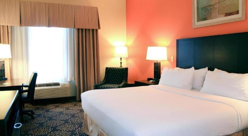 Holiday Inn Express Hotel & Suites Grand Island By Ihg Exterior foto